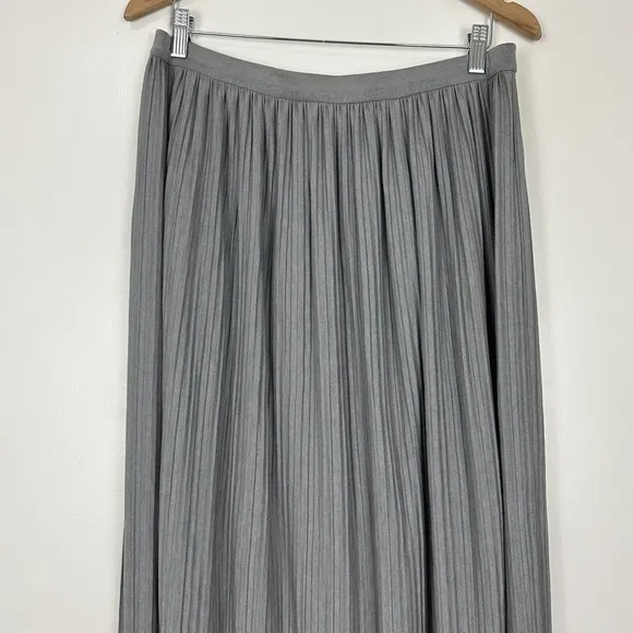 THEORY Osnyo Drapey Tee Pleated Maxi Skirt