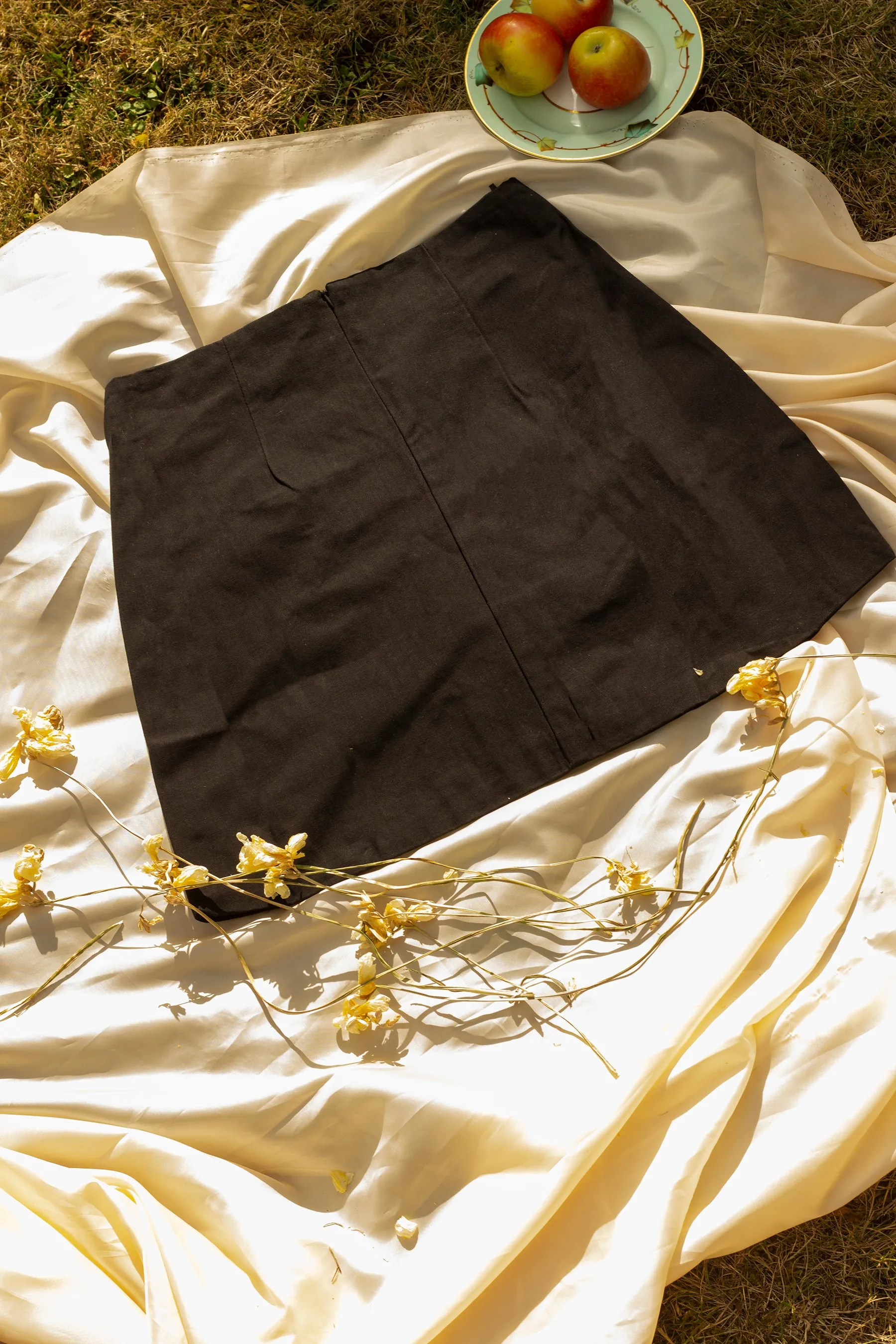 Topstitch Contrast Mini Skirt
