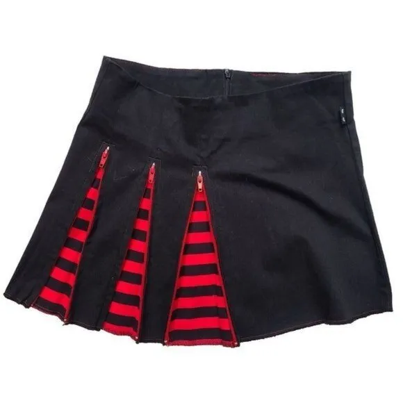 Vintage Emily the Strange Pleated Skirt, Zippers, Striped, Black, Size 9