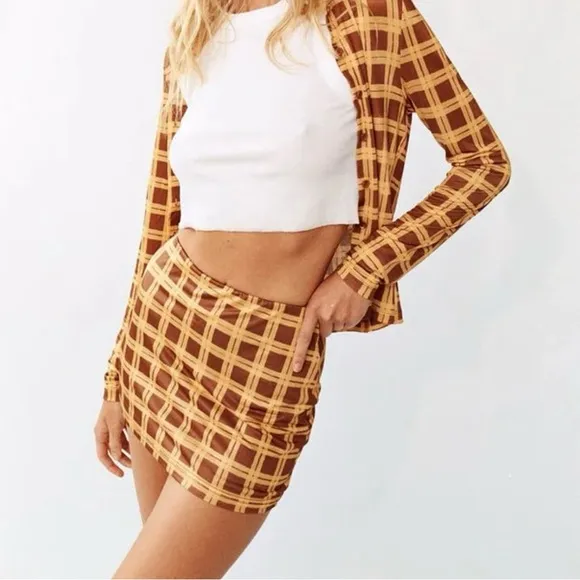 With Jean Miles Mini Skirt In Cher Yellow Size XS