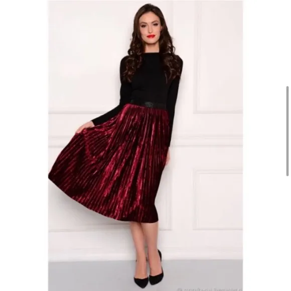 Zara Dark Red Velvet Pleated Skirt